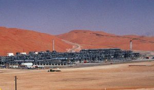 وكالة دولية تؤكد : قطاع النفط السعودي تحت مرمى النيران
