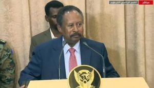 رئيس المجلس والحكومة في السودان يؤديان اليمين الدستوري السيادي