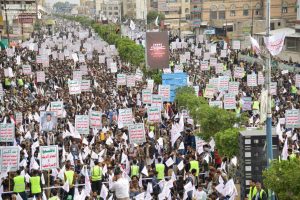 مسيرة كبرى في عاصمة اليمنيين صنعاء بمناسبة ذكرى عاشوراء (صور)