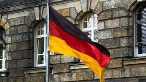 مقتل شخص وإصابة آخرين في هجوم نفذه شخص مسلح بسكين غربي ألمانيا