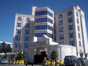 وزارة النقل تدين اختطاف أكاديمي من قبل المرتزقة عبر مطار عدن