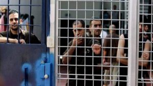 أسرى المؤبدات في سجون الاحتلال الصهيوني : يا شعبنا.. اكسرْ قيدنا