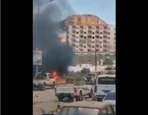 من يقف وراء انفجار السيارة المفخخة في عدن “تفاصيل +فيديوهات)