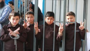 في يوم الطفل العالمي.. 160 طفلاً فلسطينيًا في سجون الاحتلال الاسرائيلي!!