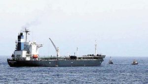 شركة النفط اليمنية: “تحالف العدوان يواصل عمليات قرصنة سفن المشتقات النفطية واحتجازها في المياه الدولية”