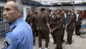 أسرى سجن ‘عوفر’ الصهيوني يقررون خطوات احتجاجية