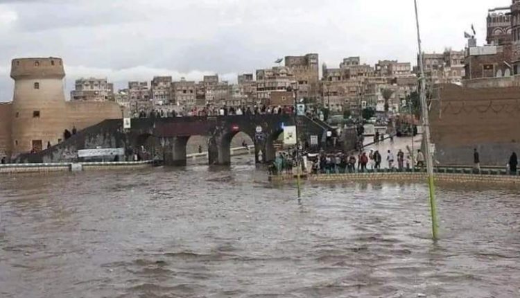 الرئيس المشاط يطلع على الأضرار التي خلفتها الأمطار بالعاصمة صنعاء