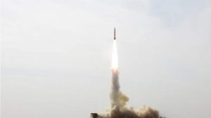 إيران تعلن صنع صاروخ فرط صوتي