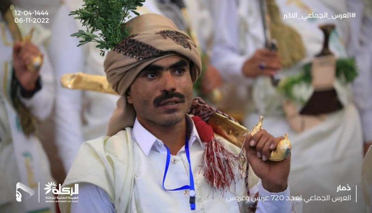 صور للعرسان كبار السن والمعاقين والجرحى المشاركين في العرس الجماعي لعدد 720 عريس وعروس بمحافظة #ذمار 113