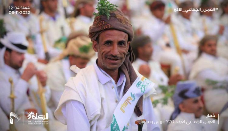 صور للعرسان كبار السن والمعاقين والجرحى المشاركين في العرس الجماعي لعدد 720 عريس وعروس بمحافظة #ذمار 16