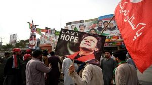 مظاهرات احتجاجية على محاولة اغتيال عمران خان في باكستان