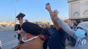 النظام البحريني يشن حملة اعتقالات واسعة للمواطنين على خلفية احتجاجات على احراق المصحف الشريف في السويد
