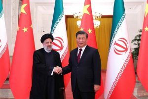 رئيسي ونظيره الصيني يجريان “محادثات بناءة” في بكين