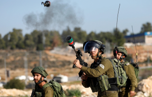 عشرات الإصابات خلال مواجهات مع قوات الاحتلال الإسرائيلي في مدن الضفة