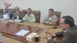 اجتماع مشترك بـ صنعاء يناقش أوجه التعاون بين مصلحة الضرائب ووزارة الإدارة المحلية