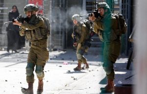 إصابة شاب فلسطيني برصاص العدو الصهيوني في بيت لحم