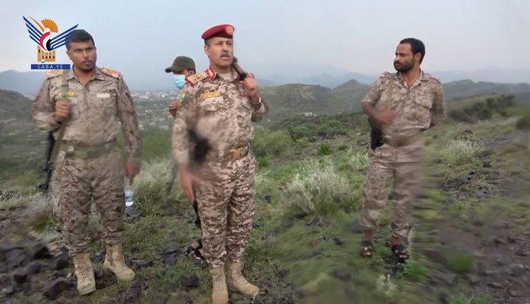 وزير الدفاع يتفقد أحوال المقاتلين في محور تعز 3