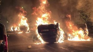 إحراق 1300 سيارة و234 مبنى خلال الاحتجاجات في فرنسا