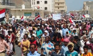 مليشيا الإمارت تقمع مظاهرة لثورة الجياع في سقطرى
