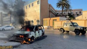 اشتباكات طاحنة في “طرابلس” تخلف عشرات القتلى ومئات الجرحى