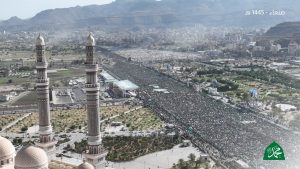 صور مباشرة للحشود المليونية المحتفلة بالمولد النبوي بميدان السبعين صنعاء