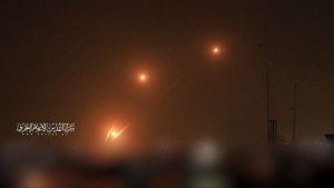 سرايا القدس والقسام تمطران تل أبيب والمدن المحتلة بمئات الصواريخ “شاهد”