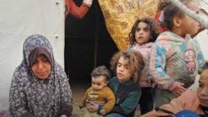 غزة في يوم المرأة العالمي.. 8900 شهيدة و23 ألف جريحة و2100 مفقودة ونصف مليون نازحة