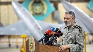 قائد الجيش الإيراني: أي تحرك للأعداء سيقابل برد فتاك
