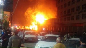الدفاع المدني يكشف سبب اندلاع حريق هائل داخل منشأة حكومية في العاصمة صنعاء