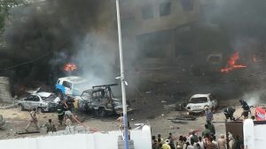 عشرات القتلى والجرحى في هجوم إنتحاري بسيارة مفخخة في عدن