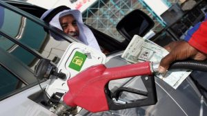 انهيار اقتصادي يضرب السعودية..وأرامكو تعلن رفع أسعار البنزين