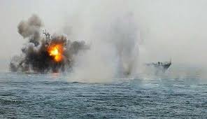عاجل: القوة البحرية تدمر زورق حربي للغزاة شمال جبهة الساحل الغربي