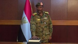 برهان يرفع حالة الطوارئ وحظر التجوال في السودان