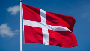 الدنمارك تعلن توقيف تصدير السلاح للسعودية
