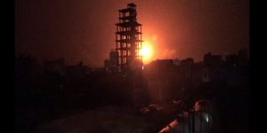 الأن .. قصف صاروخي ومدفعي للغزاة والمرتزقة على منازل المواطنين في الحديدة