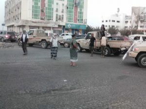 وردنا الآن: الاشتباكات تخرج عن السيطرة في عدن وقبائل الصبيحة تقتحم سجن الشيخ عثمان (تفاصيل)
