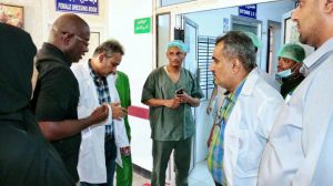 وفد من بعثة أطباء بلا حدود السويسرية يزور مستشفى الثورة بالحديدة