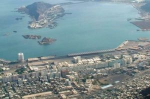 انفجار ضخم يهز ميناء عدن (تفاصيل أولية)